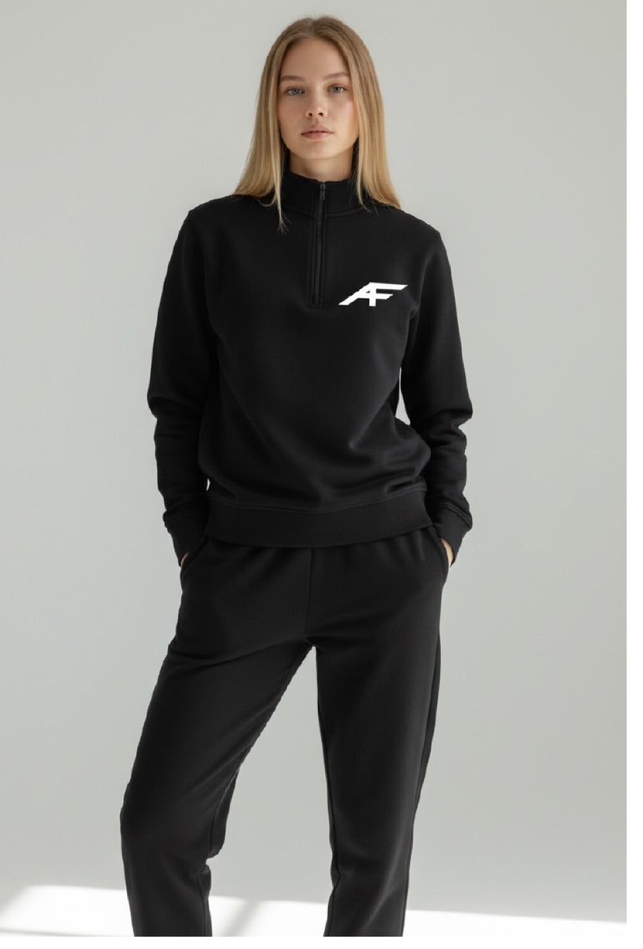 Junior 1/4 Zip Team Top, All Black | AF (model, depiction)